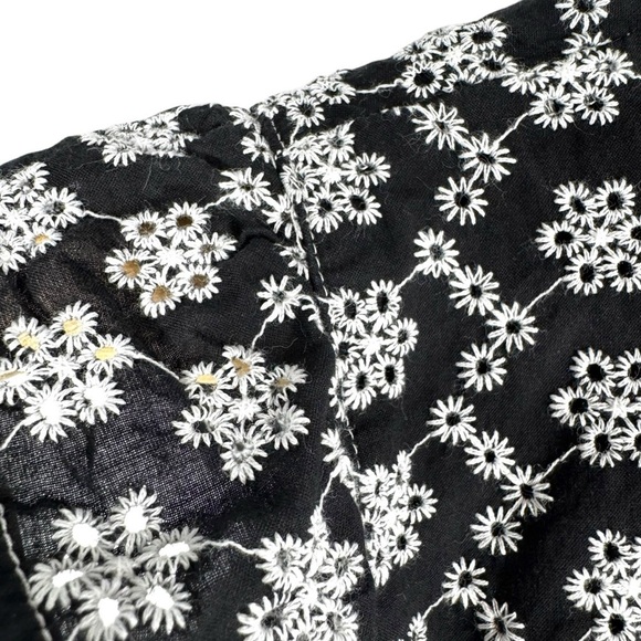 Ann Taylor Factory Embroidered Eyelet Ruffle Sleeveless Top, Black/White, Size M - Picture 8 of 11